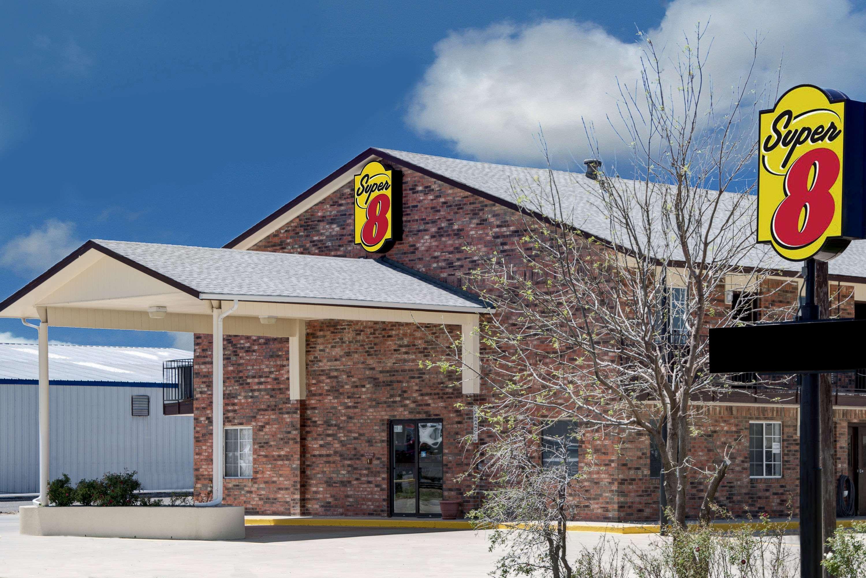 Super 8 By Wyndham Dumas Tx Motel Exterior photo